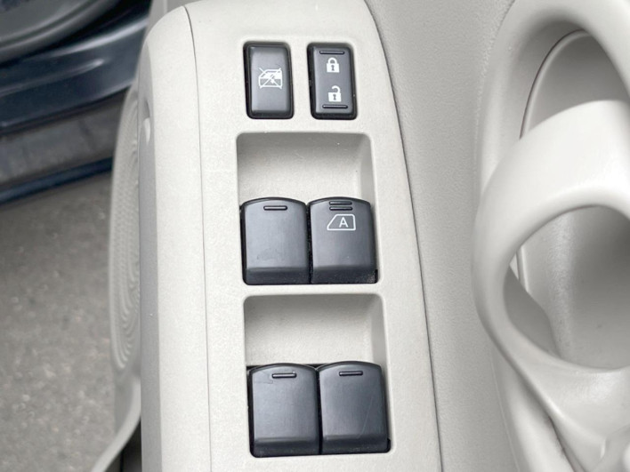2010 Nissan Cube DBA-NZ12 (UW-6a17b2ec82970)[22]