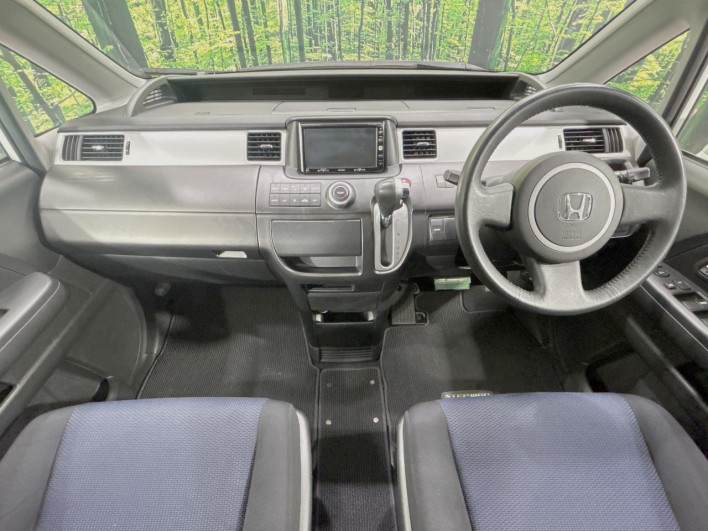 2009 Honda Step Wagon DBA-RG1 (UW-6a17b2f2b804e)[18]