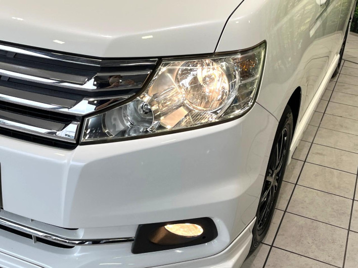 2012 Honda Step Wagon DBA-RK1 (UW-6a17b2f2bf0a1)[15]