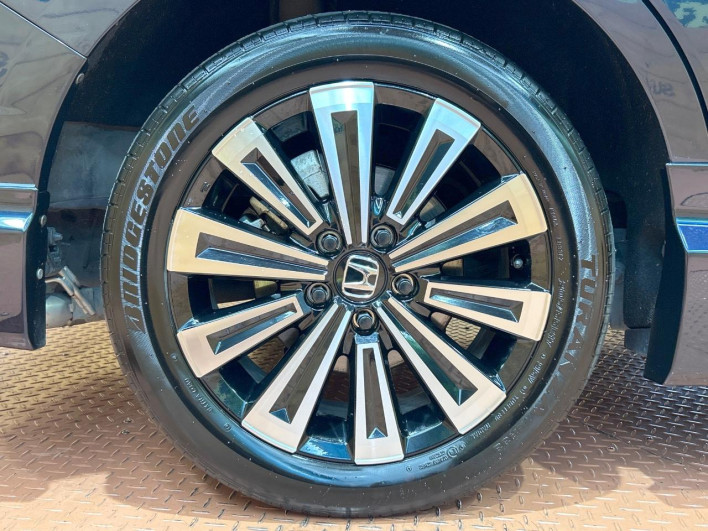 2024 Honda Step Wagon 6AA-RP8 (UW-6a17b2f62e13a)[8]