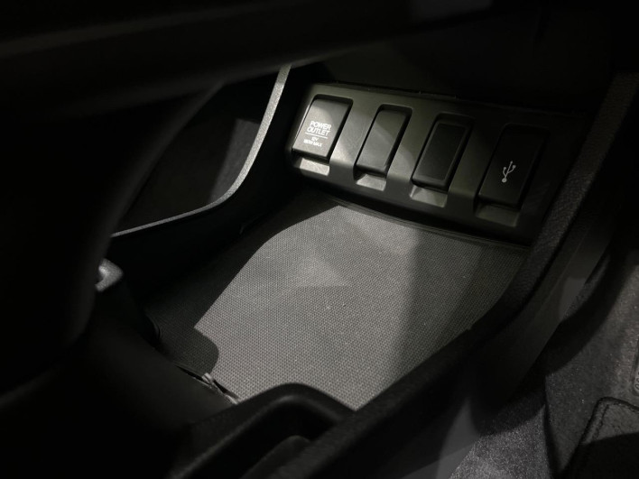 2017 Honda VEZEL DAA-RU4 (UW-6a17b2faebd72)[22]