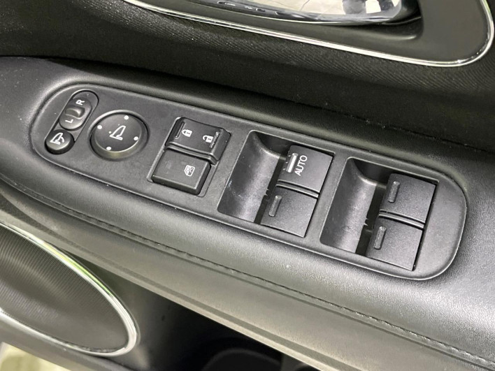 2017 Honda VEZEL DAA-RU4 (UW-6a17b2faebd72)[7]