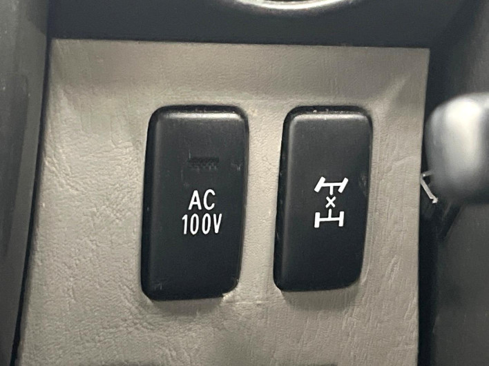 2009 Toyota Hilux Surf CBA-TRN215W (UW-6a17b3186ddf1)[22]