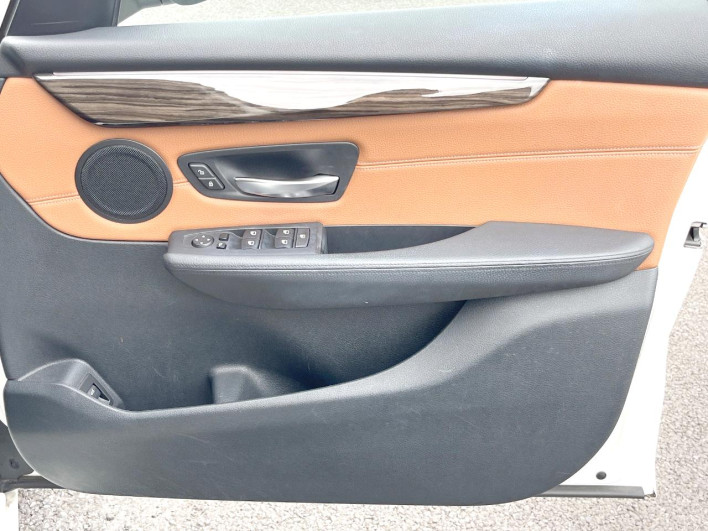 2015 BMW 2 Series DBA-2A15 (UW-6a17b324d346a)[24]