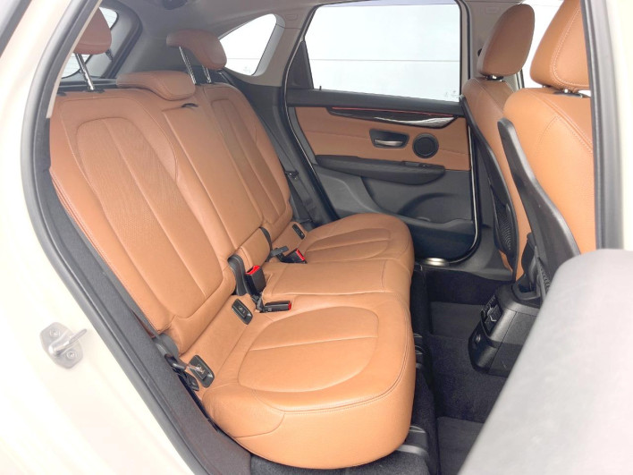 2015 BMW 2 Series DBA-2A15 (UW-6a17b324d346a)[19]