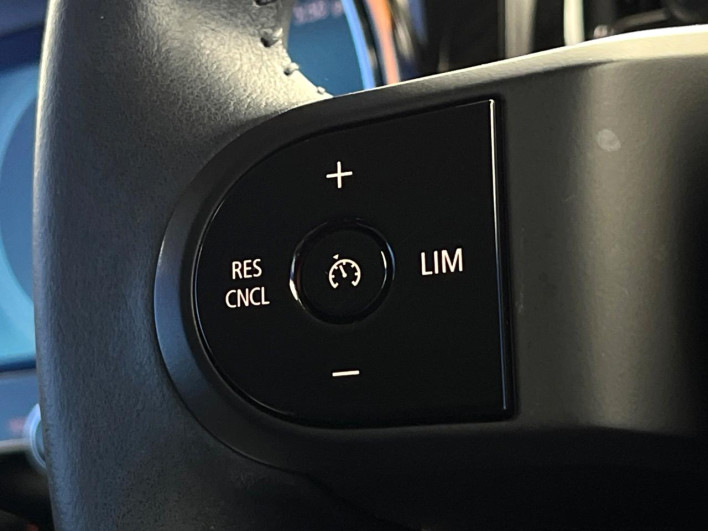 2021 Rover Mini 3DA-XY15MW (UW-6a17b32b8b948)[8]
