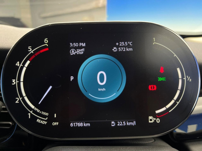 2021 Rover Mini 3DA-XY15MW (UW-6a17b32b8b948)[11]