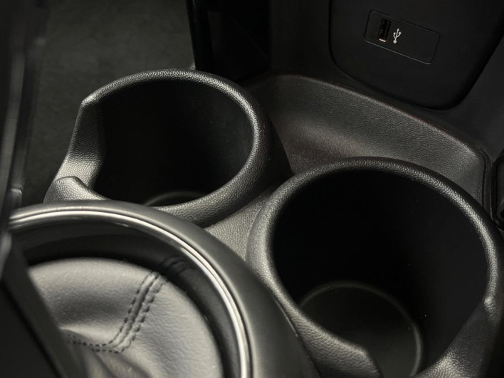 2021 Rover Mini 3DA-XY15MW (UW-6a17b32b8b948)[20]