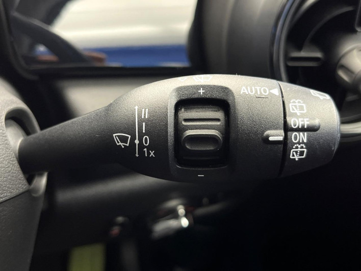 2021 Rover Mini 3DA-XY15MW (UW-6a17b32b8b948)[9]