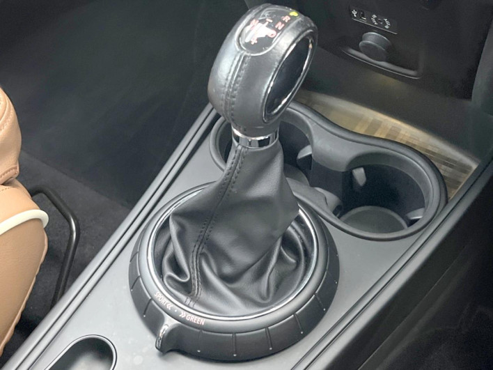 2017 Rover Mini LDA-YT20 (UW-6a17b32e46ddc)[19]