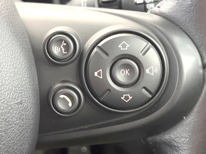2017 Rover Mini LDA-YT20 (UW-6a17b32e46ddc)[24]