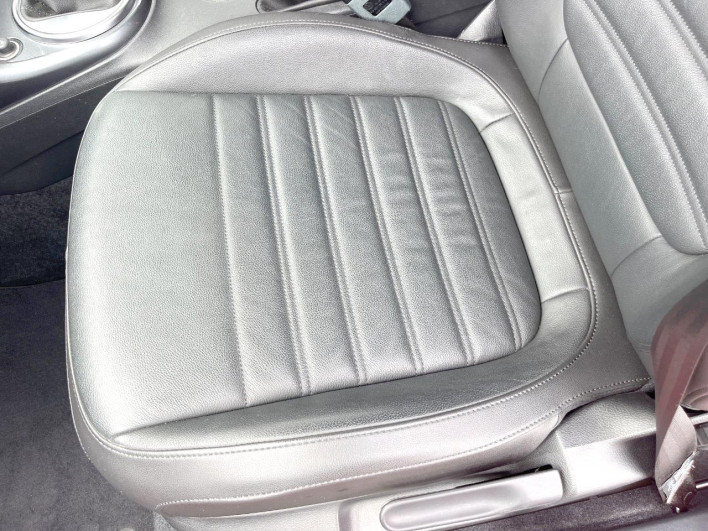 2016 Volkswagen The Beetle DBA-16CBZ (UW-6a17b32e98c3d)[24]