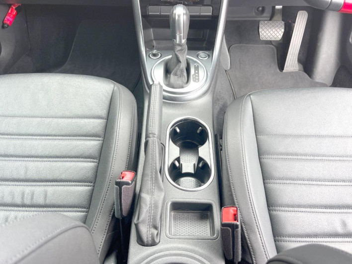 2016 Volkswagen The Beetle DBA-16CBZ (UW-6a17b32e98c3d)[26]