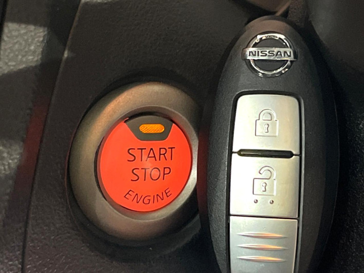 2016 Nissan JUKE DBA-YF15 (UW-6a17b330d6322)[23]