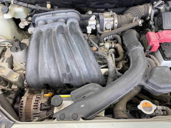 2010 Nissan Cube DBA-Z12 (UW-6a17b333cfc40)[4]