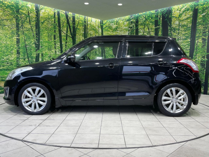 2015 Suzuki Swift DBA-ZC72S (UW-6a17b337ecd1e)[10]
