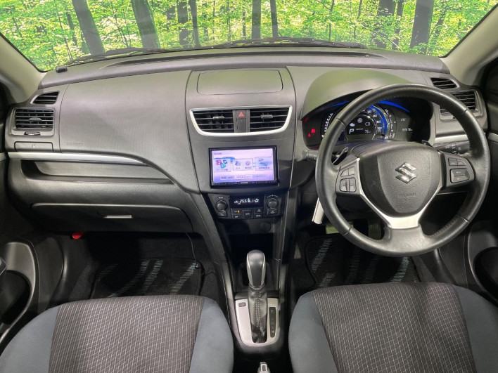 2015 Suzuki Swift DBA-ZC72S (UW-6a17b337ecd1e)[26]