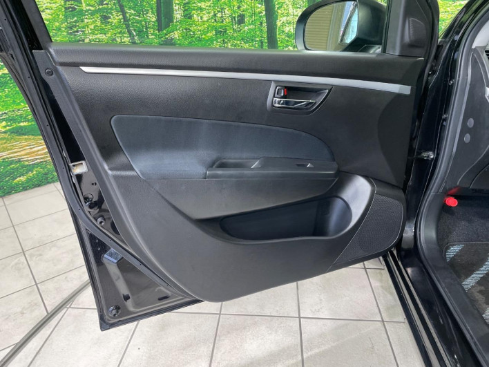 2015 Suzuki Swift DBA-ZC72S (UW-6a17b337ecd1e)[22]