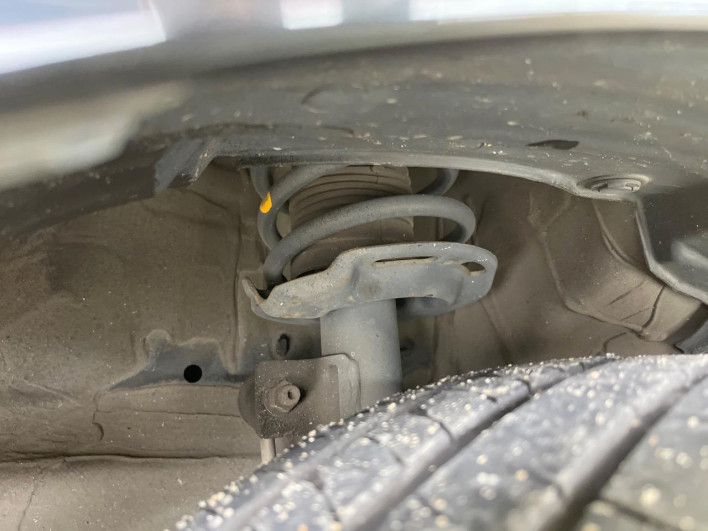2015 Suzuki Swift DBA-ZC72S (UW-6a17b33803c46)[15]
