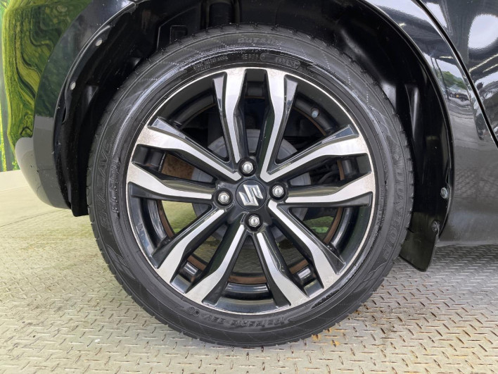 2015 Suzuki Swift DBA-ZC72S (UW-6a17b33803c46)[18]