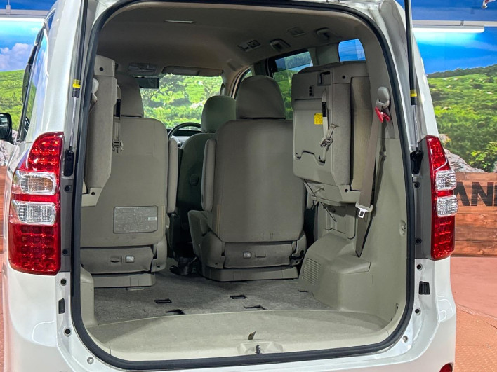 2011 Toyota Noah DBA-ZRR70G (UW-6a17b33c3bba6)[26]