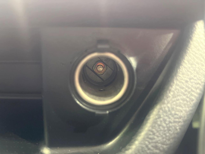 2013 Toyota Noah DBA-ZRR70G (UW-6a17b33c70bc2)[21]
