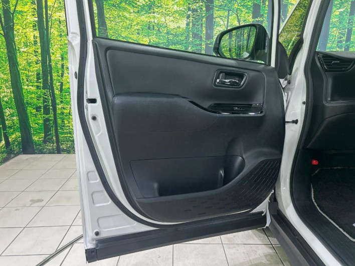 2020 Toyota Noah DBA-ZRR80W (UW-6a17b344579d1)[23]