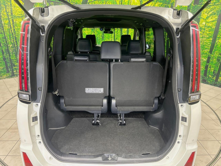 2020 Toyota Noah DBA-ZRR80W (UW-6a17b344579d1)[29]