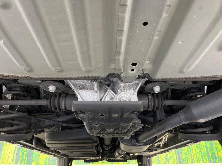 2018 Toyota Noah DBA-ZRR85W (UW-6a17b3479e571)[19]