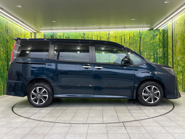 2018 Toyota Noah DBA-ZRR85W (UW-6a17b3479e571)[12]