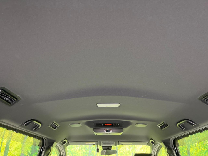 2018 Toyota Noah DBA-ZRR85W (UW-6a17b3479e571)[16]