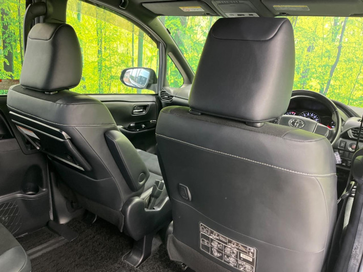 2018 Toyota Noah DBA-ZRR85W (UW-6a17b3479e571)[27]