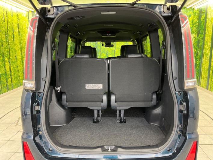 2018 Toyota Noah DBA-ZRR85W (UW-6a17b3479e571)[17]
