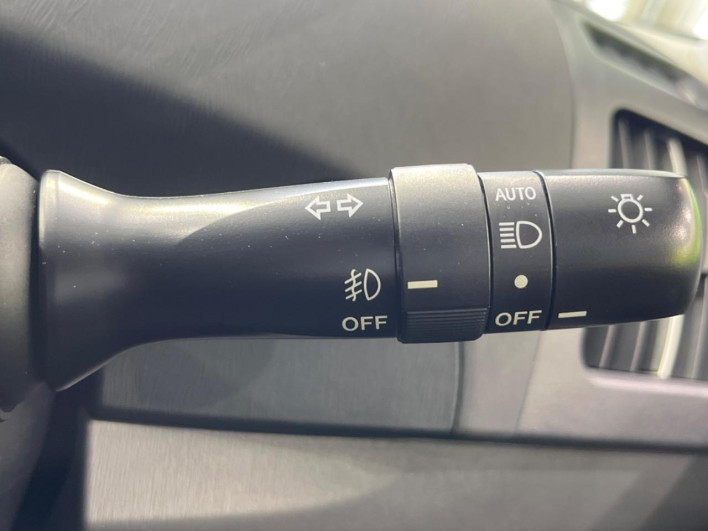 2011 Toyota Prius DAA-ZVW30 (UW-6a17b3512a7e5)[22]