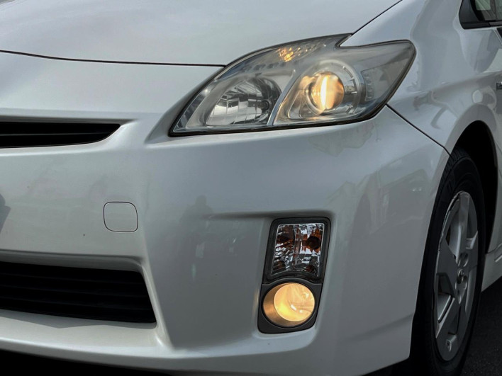 2011 Toyota Prius DAA-ZVW30 (UW-6a17b352933b7)[18]