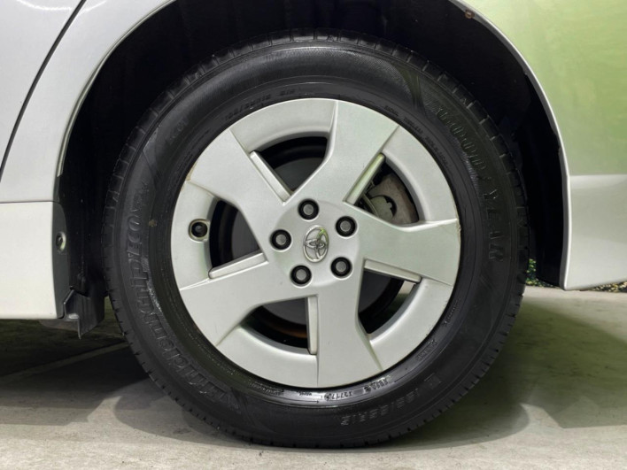 2011 Toyota Prius DAA-ZVW30 (UW-6a17b352ce52b)[4]