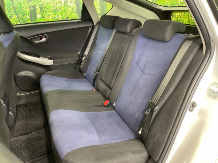 2012 Toyota Prius DAA-ZVW30 (UW-6a17b3542b3f8)[11]
