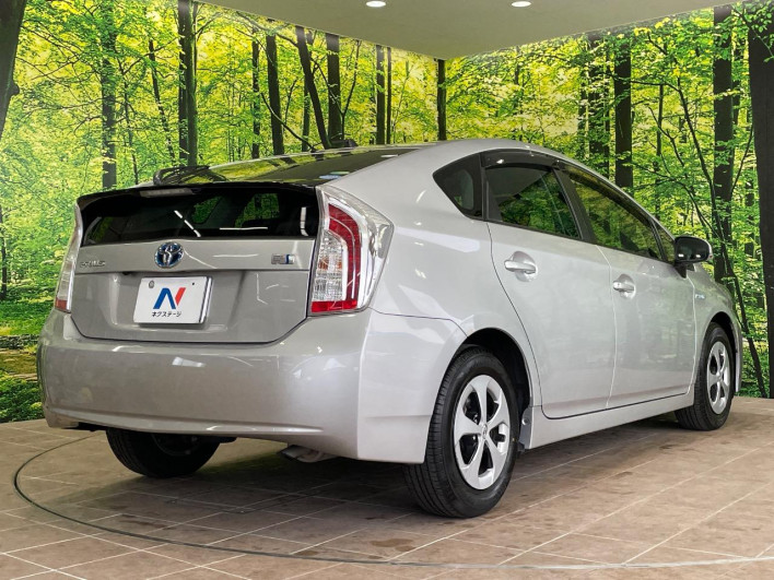 2012 Toyota Prius DAA-ZVW30 (UW-6a17b3542b3f8)[16]