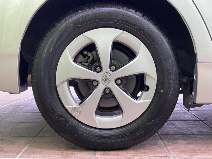 2012 Toyota Prius DAA-ZVW30 (UW-6a17b3542b3f8)[7]