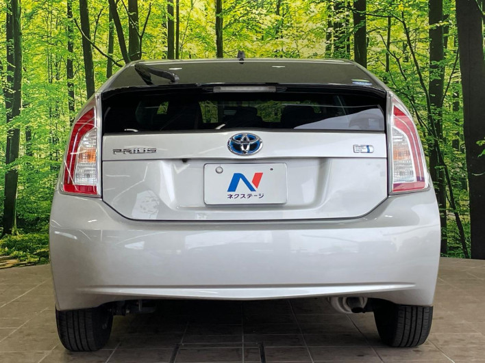 2012 Toyota Prius DAA-ZVW30 (UW-6a17b3542b3f8)[17]