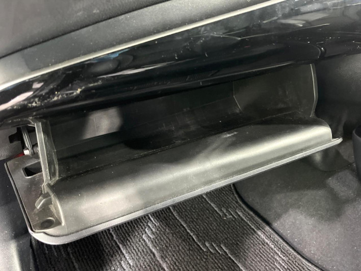 2017 Toyota Prius DAA-ZVW51 (UW-6a17b358ba338)[24]