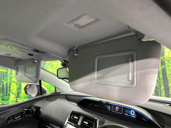2017 Toyota Prius DAA-ZVW51 (UW-6a17b358ba338)[22]