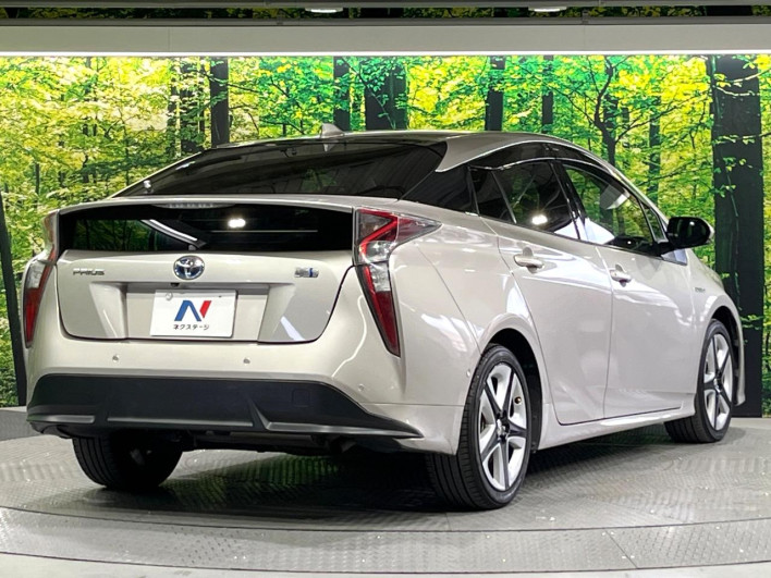 2017 Toyota Prius DAA-ZVW51 (UW-6a17b358ba338)[9]
