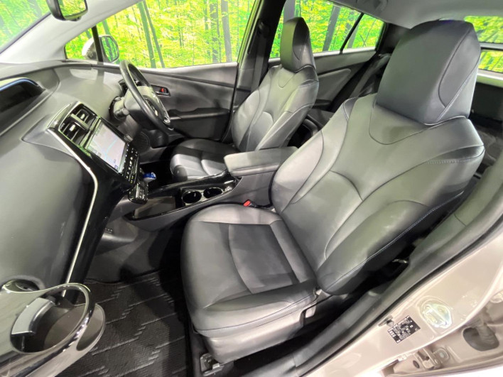 2017 Toyota Prius DAA-ZVW51 (UW-6a17b358ba338)[25]