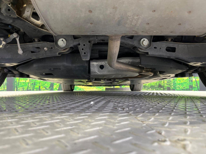 2017 Toyota Prius DAA-ZVW51 (UW-6a17b358ba338)[17]