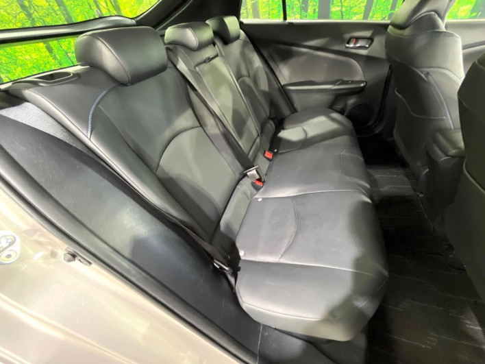 2017 Toyota Prius DAA-ZVW51 (UW-6a17b358ba338)[26]