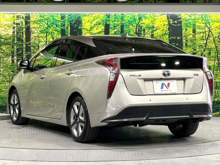 2017 Toyota Prius DAA-ZVW51 (UW-6a17b358ba338)[11]