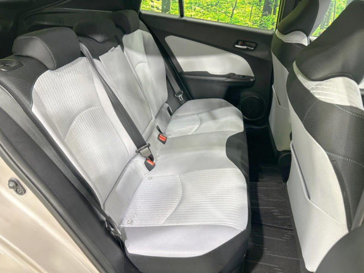 2016 Toyota Prius DAA-ZVW51 (UW-6a17b35a4fd75)[22]