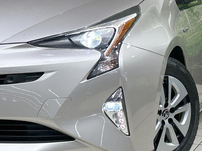 2016 Toyota Prius DAA-ZVW51 (UW-6a17b35a4fd75)[18]