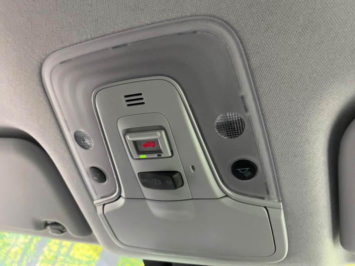 2017 Toyota Prius PHV DLA-ZVW52 (UW-6a17b35b0b2d5)[16]